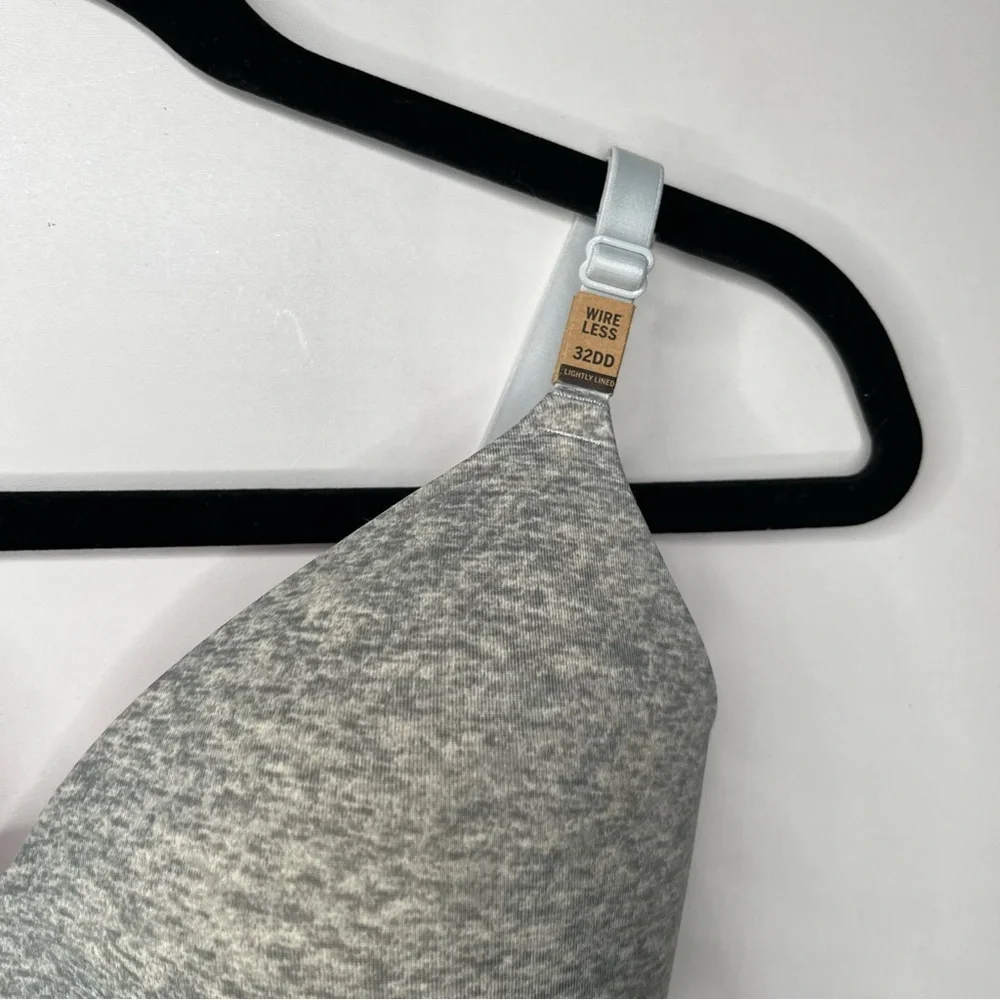 PINK Wear Everywhere Wireless Lightly Lined Bra Heather Grey Size 32DD (E) - Picture 3 of 10